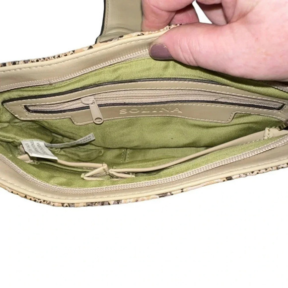 Solina natural Python tan/brown genuine leather clutch/wristlet with medallion - Picture 4 of 7